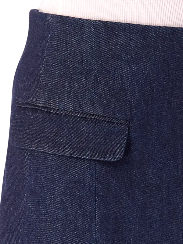 تنورة جينز إينيا قصيرة