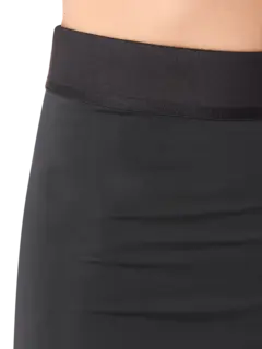 بنطال بقصة ضيقة