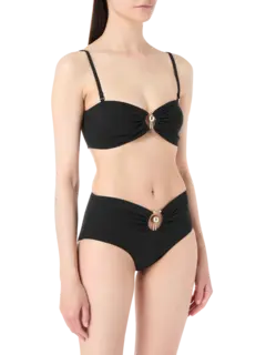 قطعة بيكيني علوية بنمط ضيق وتأثير مزموم