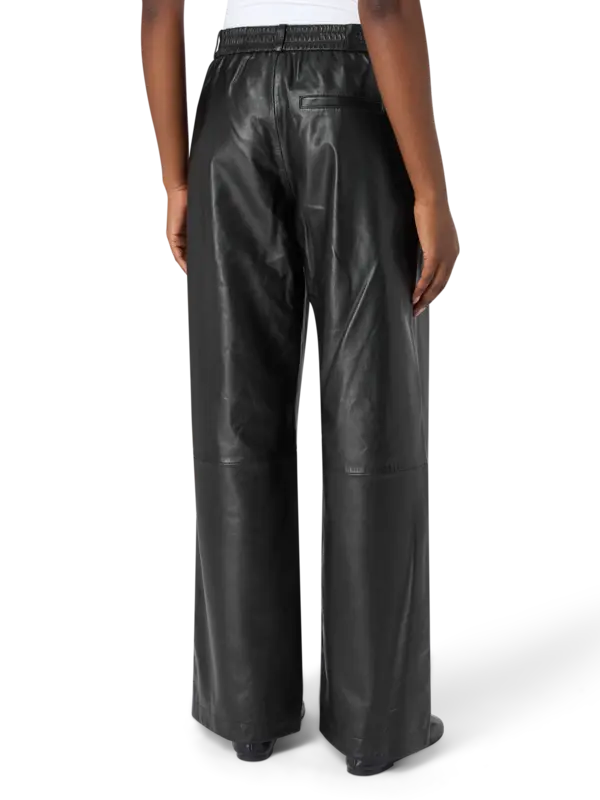 /original/22062_TGAR_Black050_3.png_convert-600x800