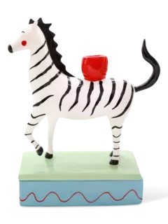 /original/22LRC06J_LARO_White_1.png_convert-240x320