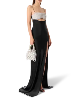 فستان إتيرنيتي طويل بصدرية مزخرفة