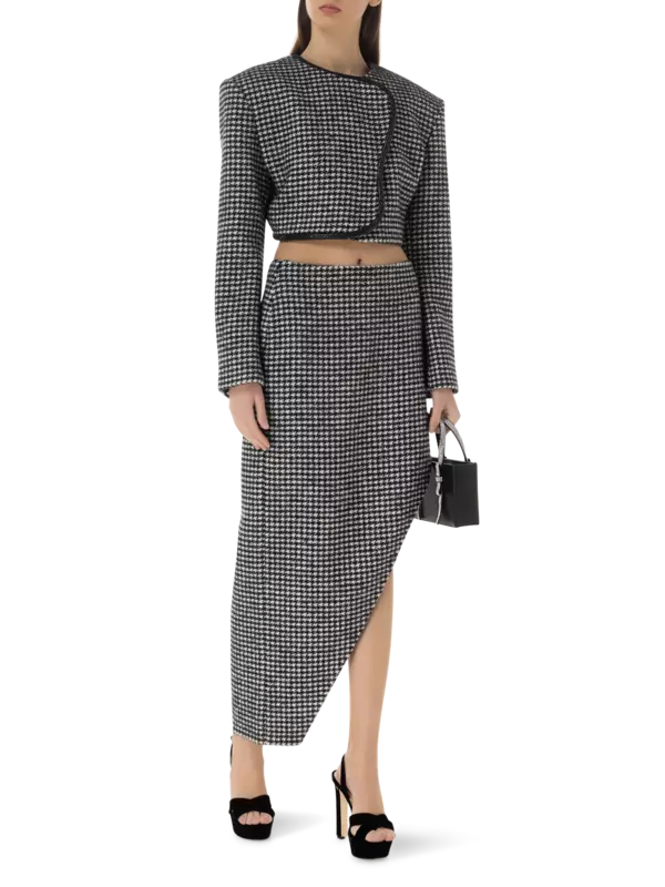 /original/2302JA00309_NUE_Blackwhite_2.png_convert-600x800