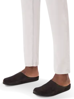 خف من الجلد السويدي سهل الارتداء