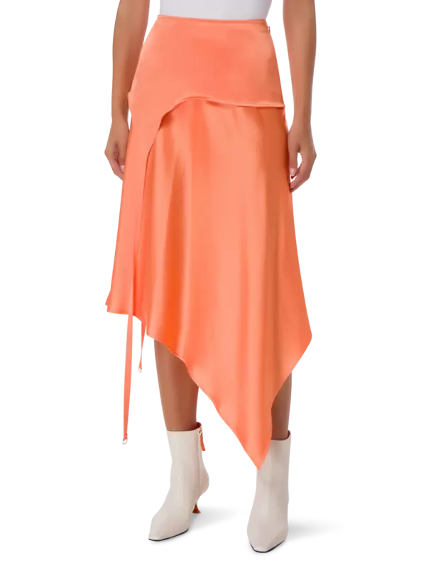 تنورة بقصة غير متماثلة