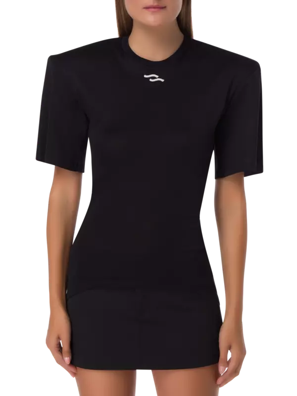 تيشيرت بأكمام قصيرة