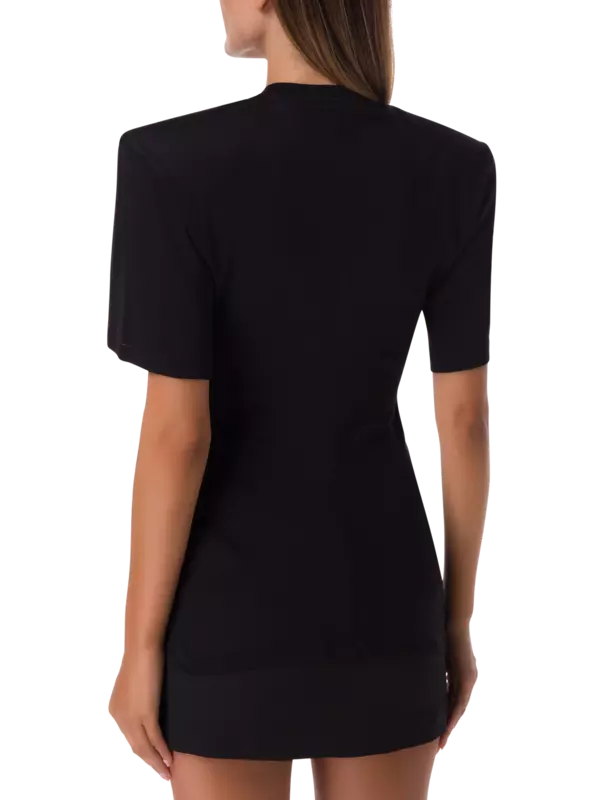 تيشيرت بأكمام قصيرة