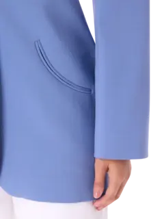 بليزر مزين بثقوب