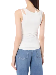 بلوزة بدون أكمام بتصميم متداخل