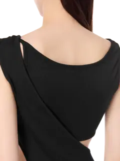 فستان بدون أكمام بتصميم متداخل