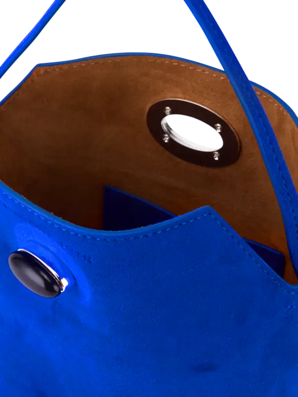 /original/24048352_CHEB_Yves Blue_5.png_convert-600x800