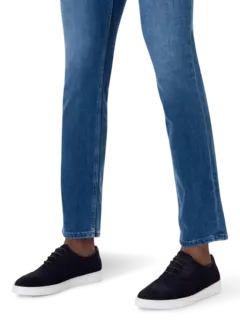 سنيكرز ماجنا برقبة منخفضة