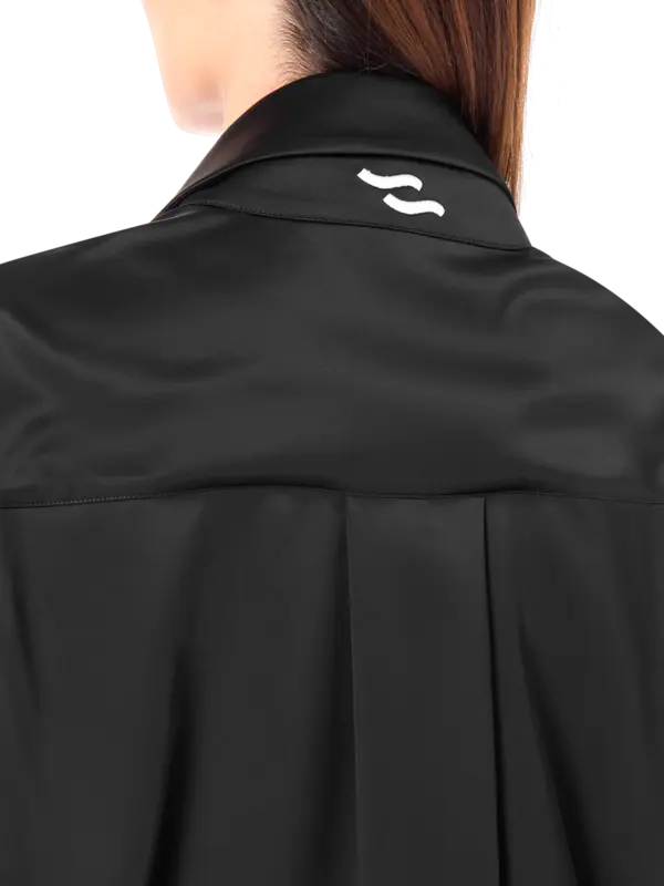 فستان قصير بتنورة ملفوفة حول الخصر