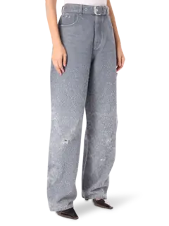 بنطال جينز بقصة أرجل واسعة وتفاصيل ليزر