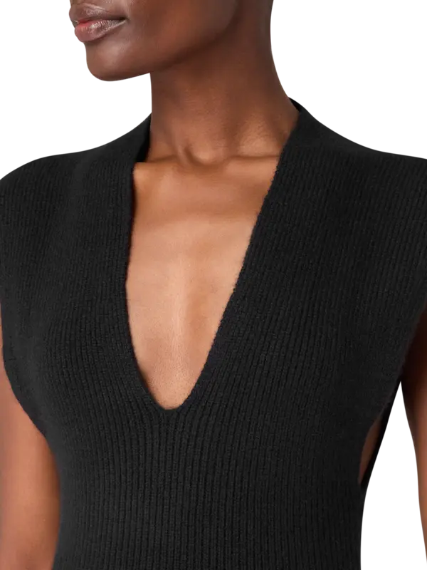 /original/25033744_CHEB_Black_4.png_convert-600x800