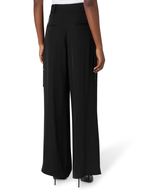 /original/25035845_CHEB_Black_3.png_convert-600x800