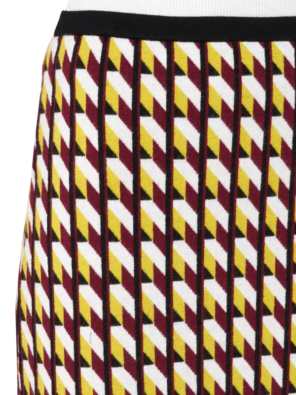 /original/25F036_ZNKV_302 Butter_4.png_convert-600x800