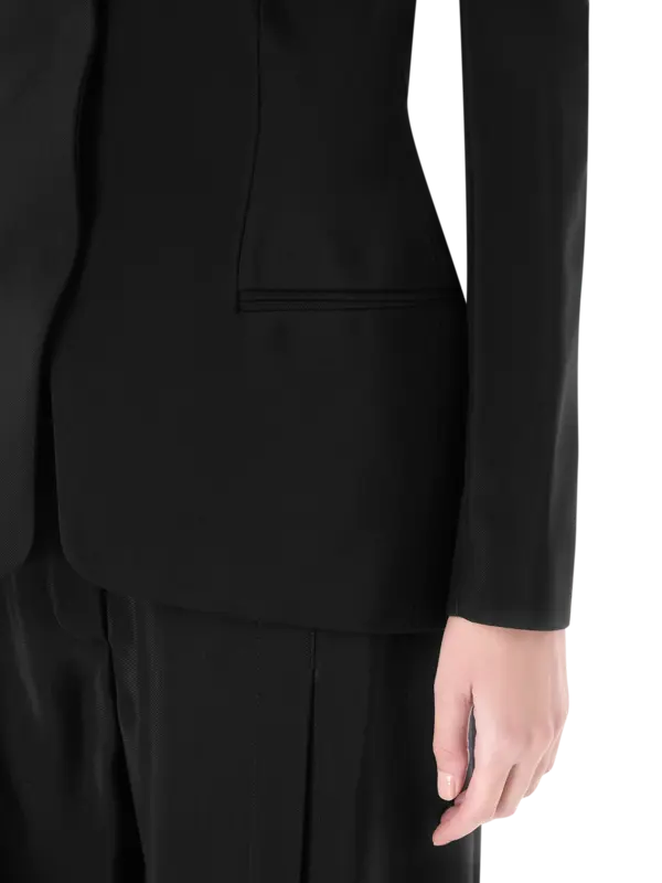 /original/25P1VE0453196_THMU_BLACK 1999_5.png_convert-600x800