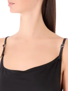 /original/25P3RO16986005_THMU_BLACK 1999_4.png_convert-240x320