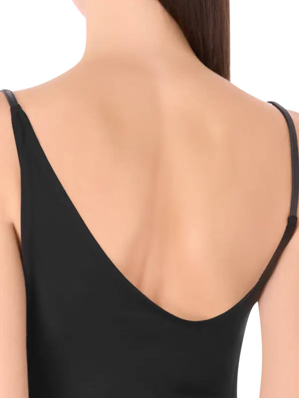 /original/25P3RO16986005_THMU_BLACK 1999_7.png_convert-600x800