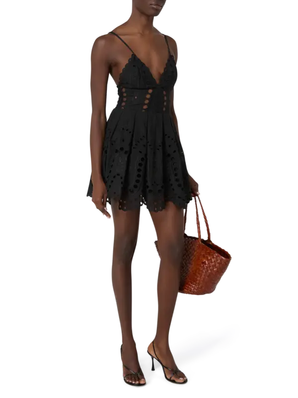 /original/263602_CHRO_BlkSealace_2.png_convert-600x800