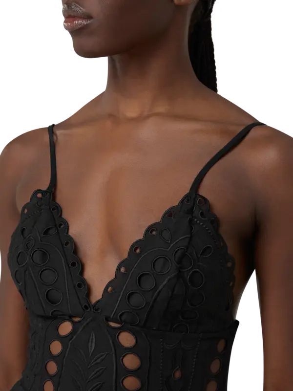 /original/263602_CHRO_BlkSealace_4.png_convert-600x800