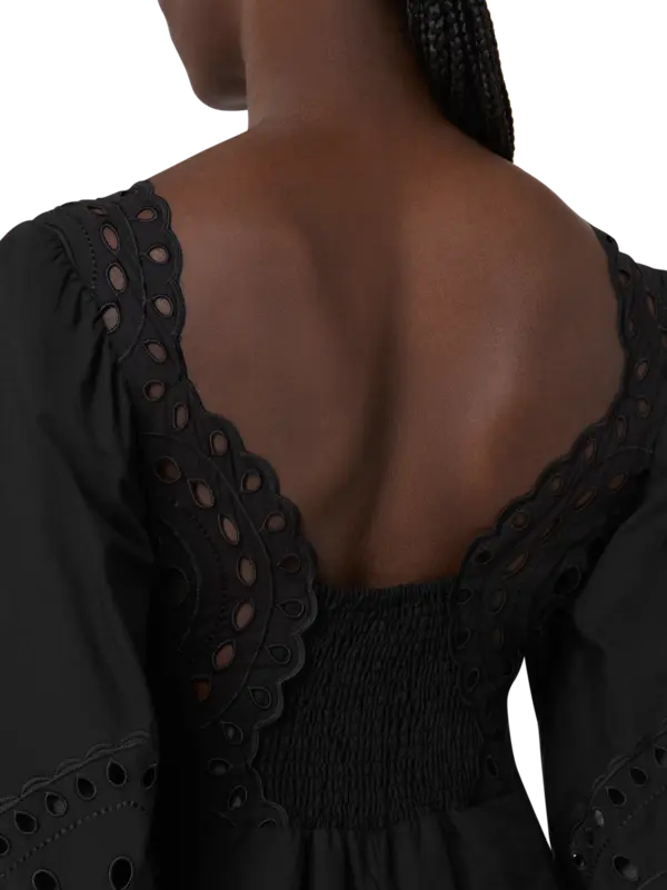 /original/263615_CHRO_BlkSealace_5.png_convert-600x800