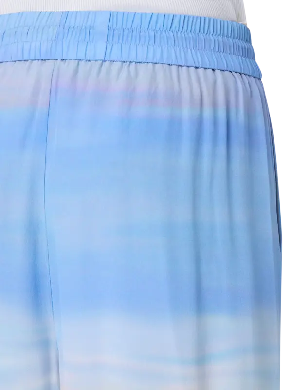 /original/26RE3126_AJE_Hrzn_6.png_convert-600x800