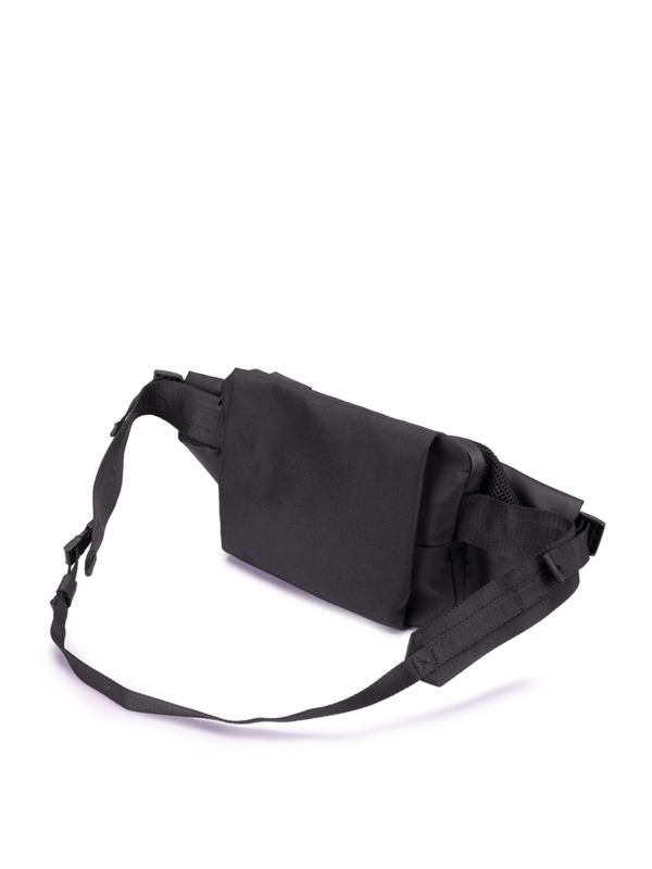 Isarau Obsidian Sling Bag