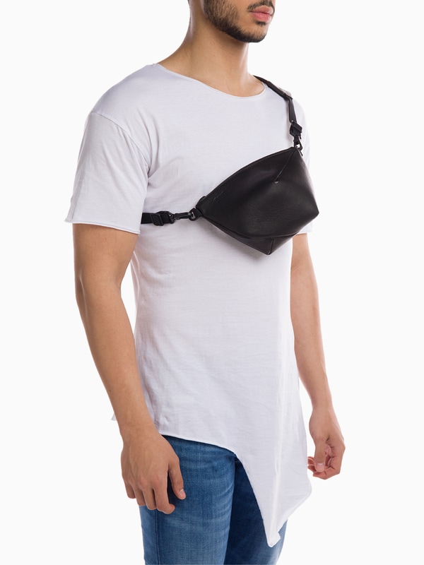 Caillou Sleek Leather Medium