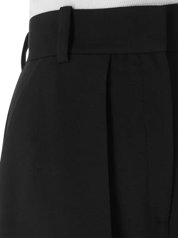 /original/31564092_KHTE_Black 200_4.png_convert-600x800