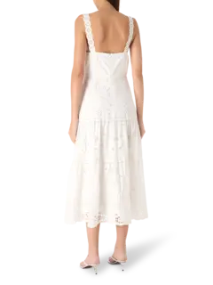 فستان ريتشليو متوسط الطول بدون أكمام