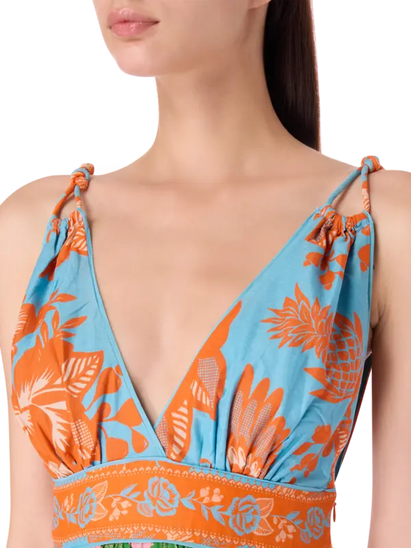 فستان طويل من الدانتيل بتصميم مستوحى من الحديقة مع أوشحة