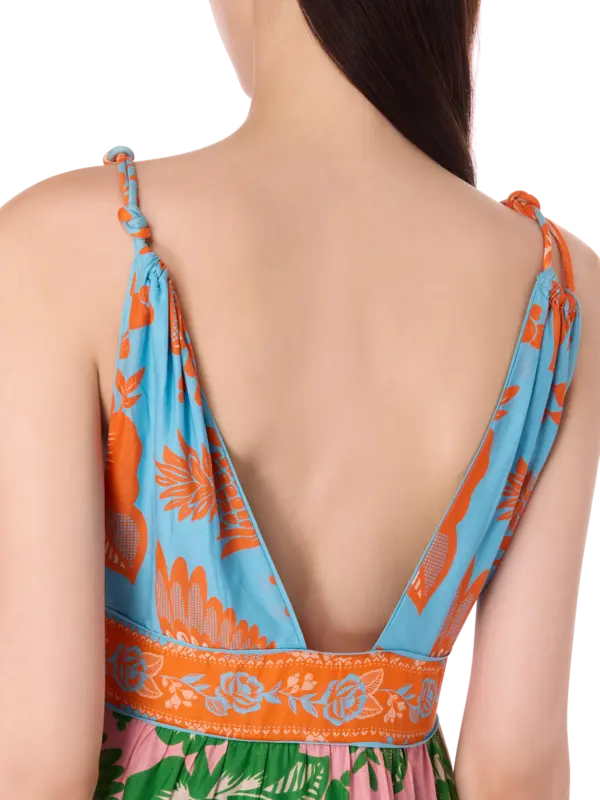 فستان طويل من الدانتيل بتصميم مستوحى من الحديقة مع أوشحة