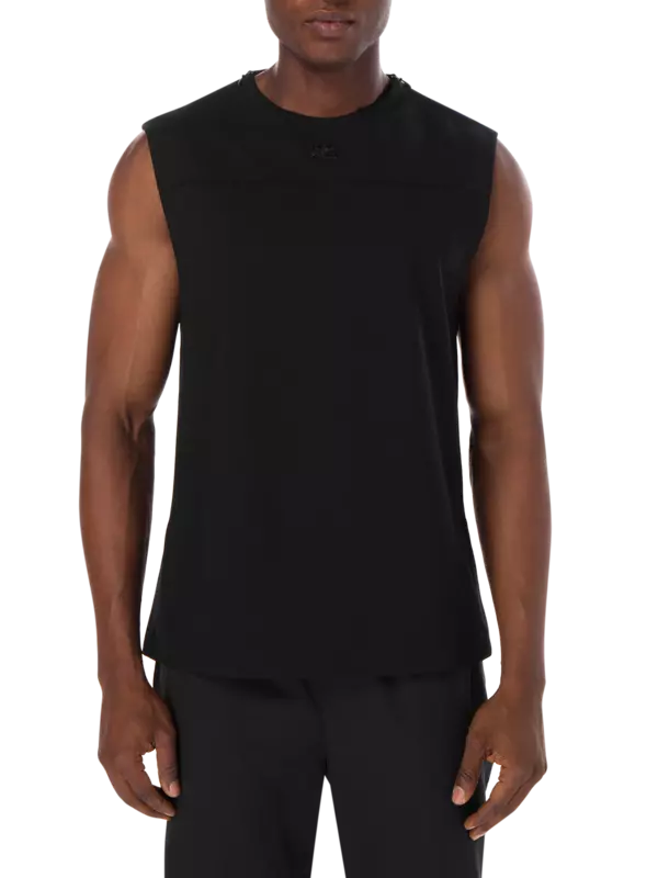 فيست من الصوف بدون أكمام