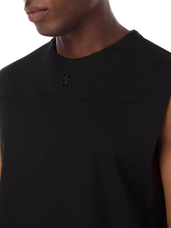 فيست من الصوف بدون أكمام