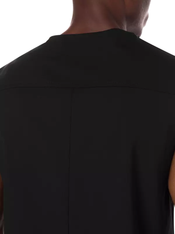 فيست من الصوف بدون أكمام