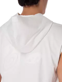 تيشيرت بغطاء للرأس وبدون أكمام مزين بطبعة