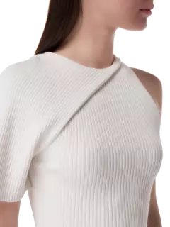 سترة محبوكة بتصميم مموج مضلع بقصة غير متماثلة