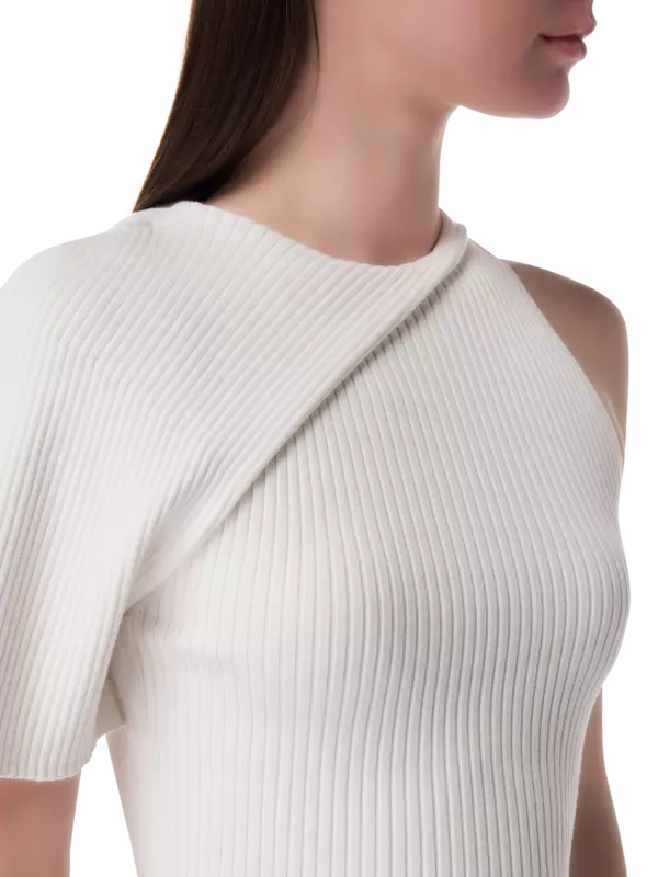 سترة محبوكة بتصميم مموج مضلع بقصة غير متماثلة