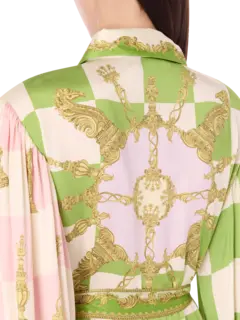 فستان بنمط قميص وأكمام طويلة من الحرير بنقشة مربعات