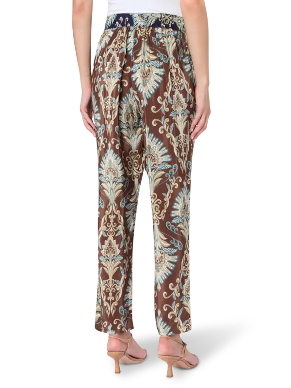 /original/340189_FRIO_ArbsqueBwn_3.png_convert-600x800