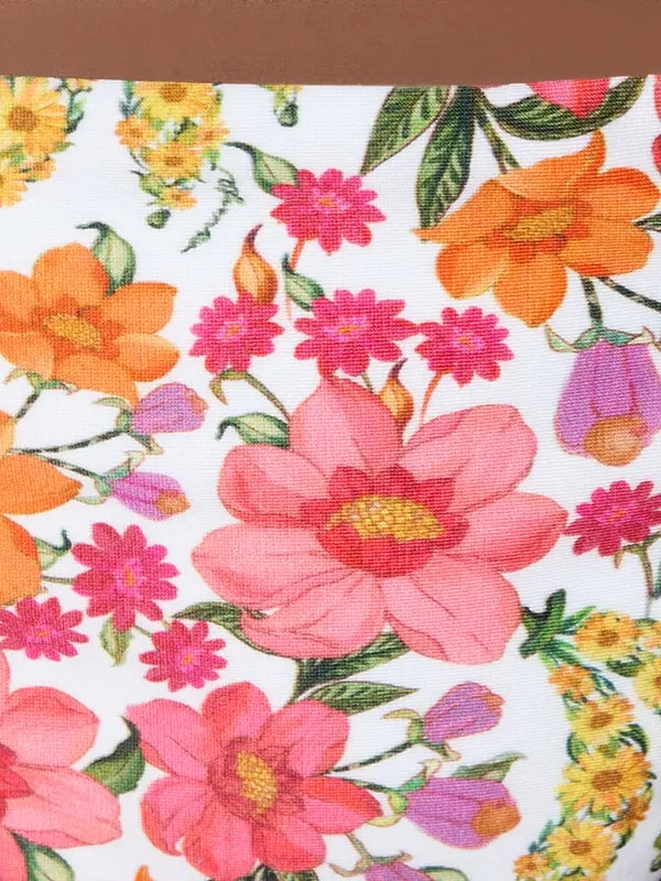 /original/351761_FRIO_OffWhite_4.png_convert-600x800