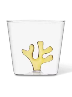 كوب شفاف مزين يشعاب مرجانية بلون أصفر