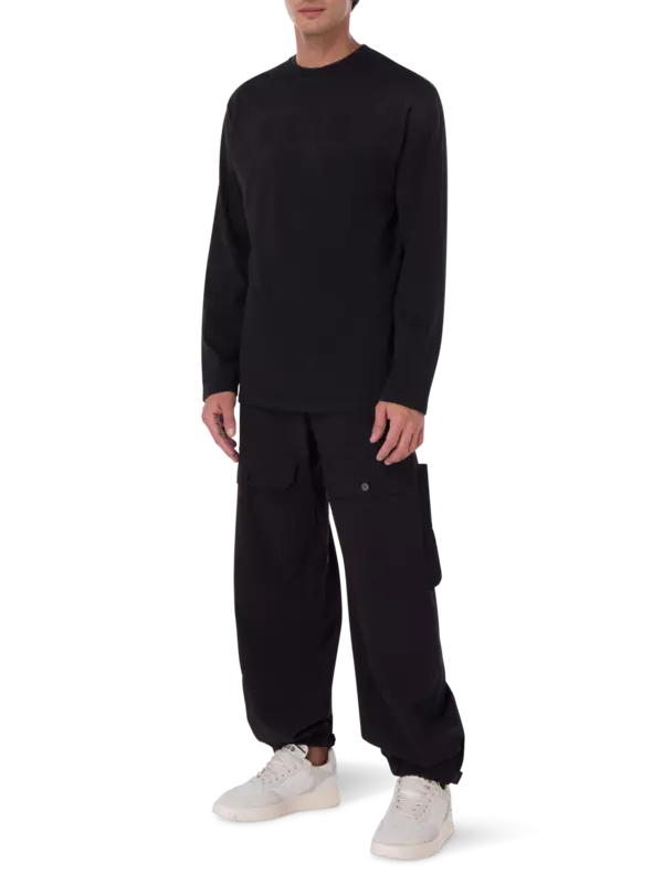 سويت شيرت بفتحة رقبة مستديرة وطبعة شعار