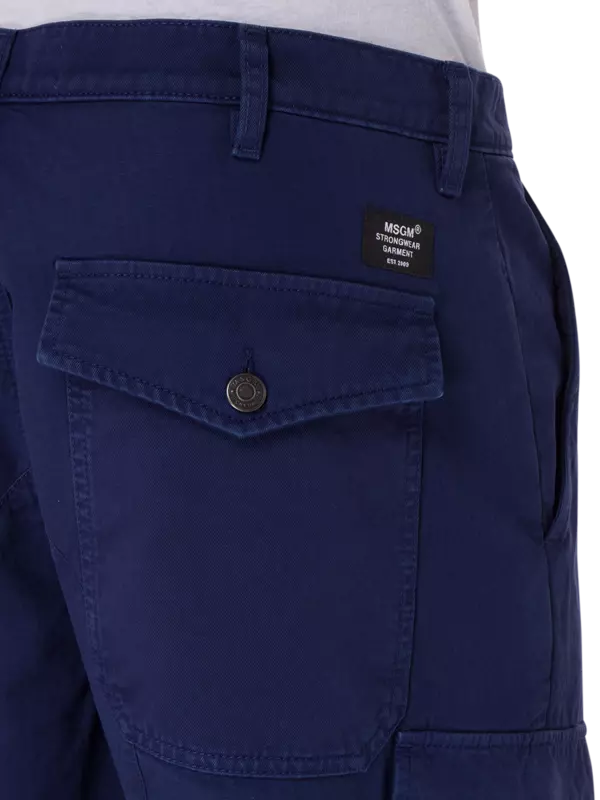 بنطال بقصة مريحة