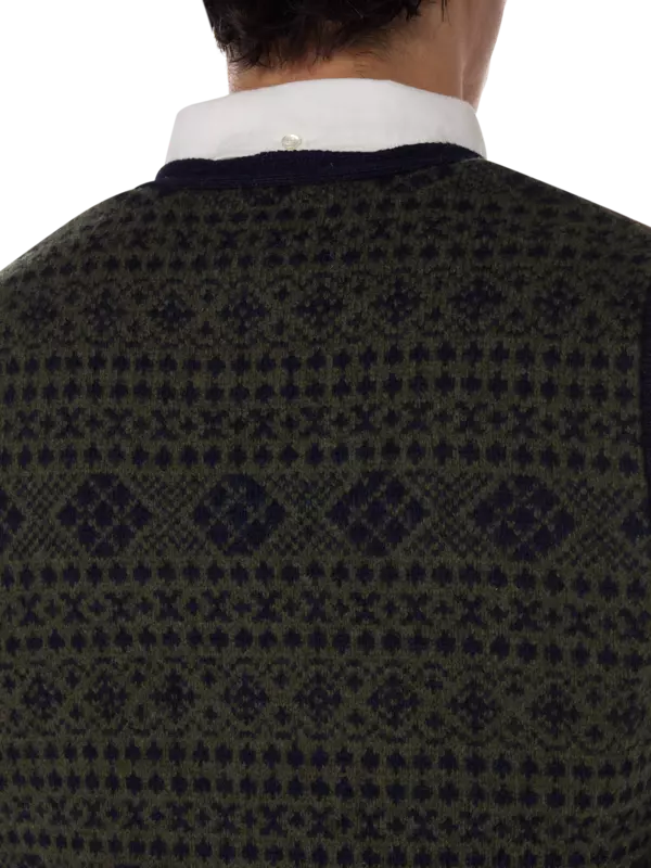 فيست محبوك بأزرار