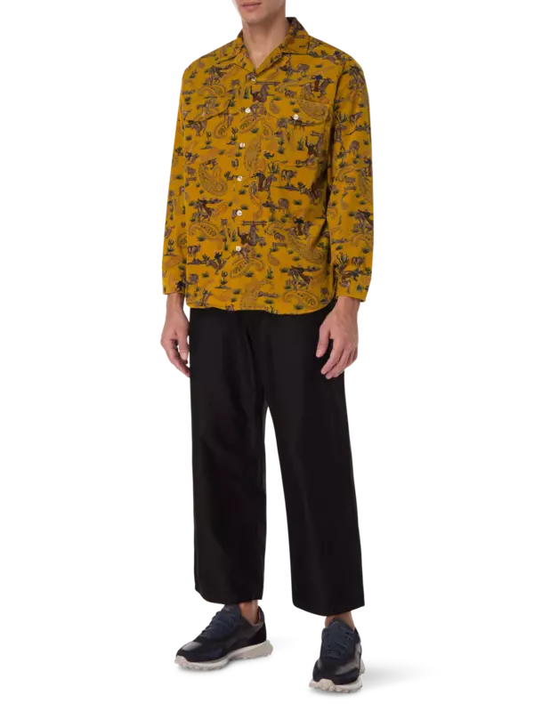 قميص بطبعة راعي البقر