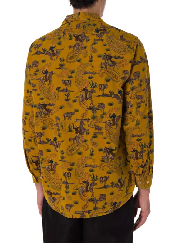 قميص بطبعة راعي البقر