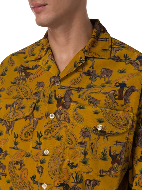 قميص بطبعة راعي البقر